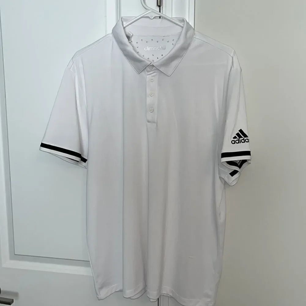 Amazing Adidas Climachill white & Black trim men’s golf polo shirt-XL wow!